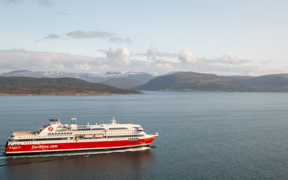 I dokk har begge skipene fått nye dual fuel-motorer, som kan drives av både flytende naturgass (LNG) og marine gasoil (MGO).