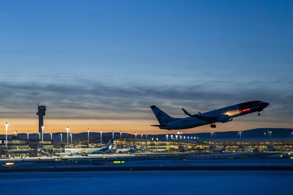 Nær 5 millioner flypassasjerer i oktober