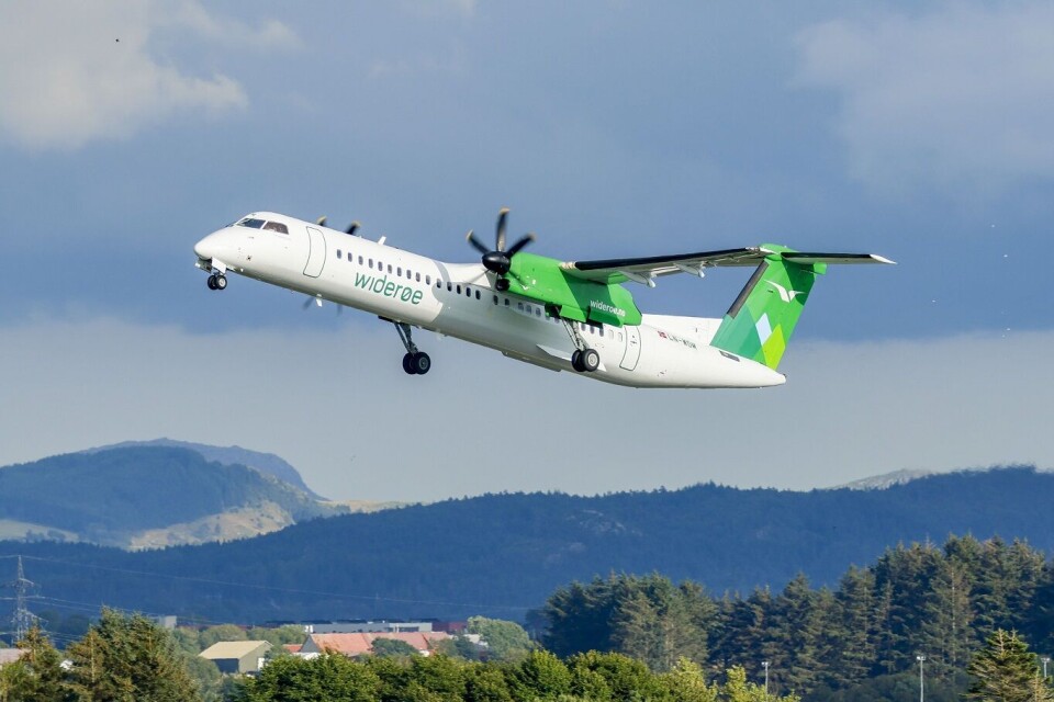 Widerøe er nå større enn sin oppkjøper, Norwegian, regnet etter antall flyvninger.