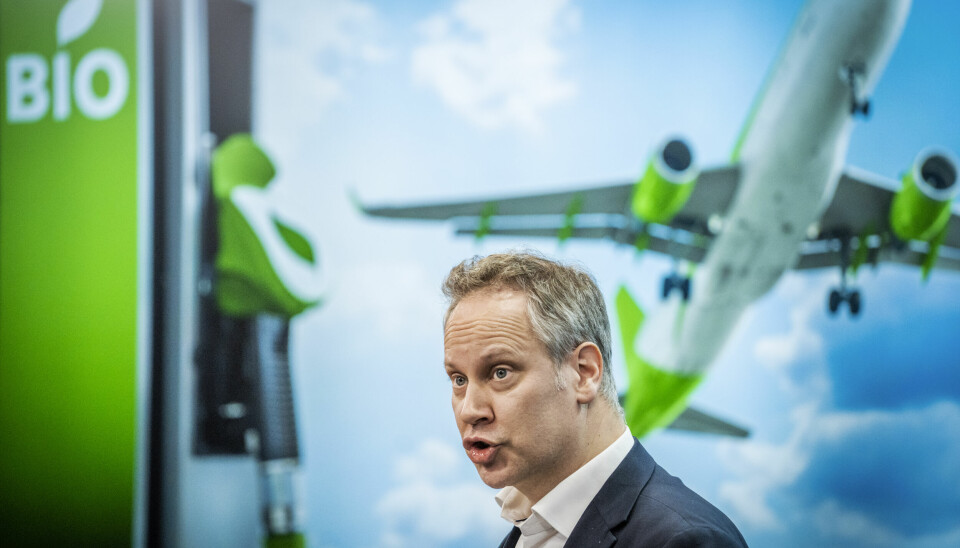 Samferdselsminister Jon-Ivar Nygård legger frem en ny nasjonal strategi for norsk luftfart.