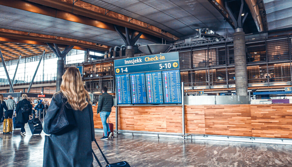 4,15 millioner reisende brukte Avinor sine lufthavner i april, som er en økning på 10 % sammenlignet med april i fjor 4,15 millioner reisende brukte Avinor sine lufthavner i april, som er en økning på 10 % sammenlignet med april i fjor