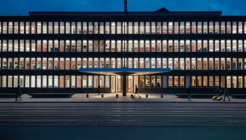 Frances ligger i visumseksjonen i den tidligere amerikanske ambassaden i Oslo.