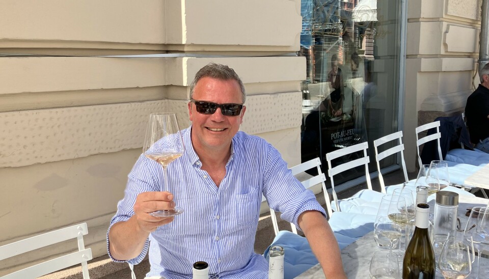 Vinhandler Nicolas Mahé de Berdouaré utenfor Maison Chat d’Or.