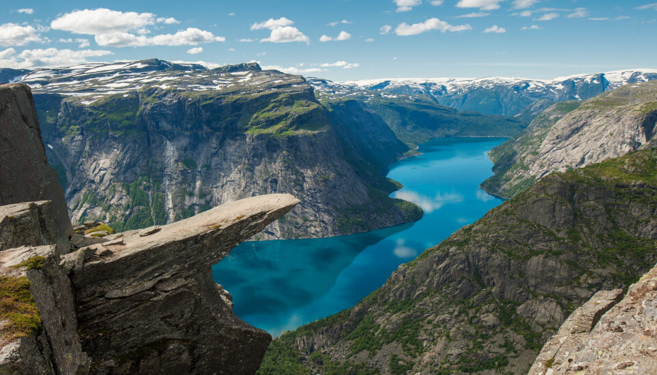 Utsikt fra Trolltunga Utsikt fra Trolltunga