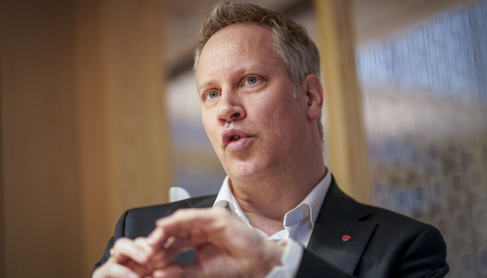 Samferdselsminister Jon-Ivar Nygård lover flere tog i rute fremover