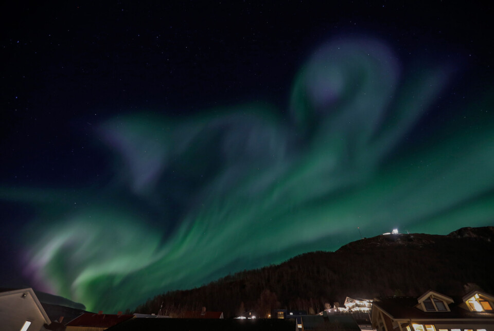 Det spektakulære nordlyset trekker mange turister til Nord-Norge