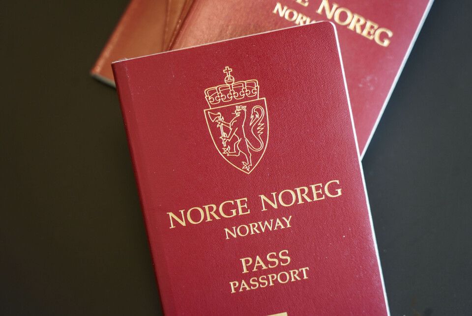 Har man ikke passet på plass før den planlagte utenlandsferien, kan det bli dyrt, advarer forsikringsselskapet Tryg Forsikring Har man ikke passet på plass før den planlagte utenlandsferien, kan det bli dyrt, advarer forsikringsselskapet Tryg Forsikring