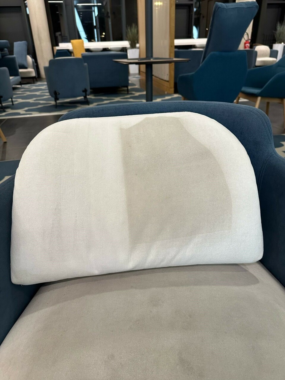 FiberProTector er Miljøfyrtårn-sertifisert og alle rensejobber utføres med deres eget, Svanemerkede rengjøringsprodukt. Impregneringsproduktene er også Woolsafe- og BREEAM-godkjente.