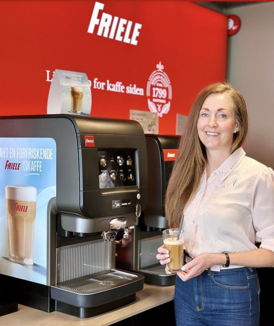 – Vi ser at mange unge starter kaffereisen med iskaffe, før de gradvis også tar i bruk varme kaffedrikker, sier markedssjef Silje Lindborg i JDE Professional Norge.