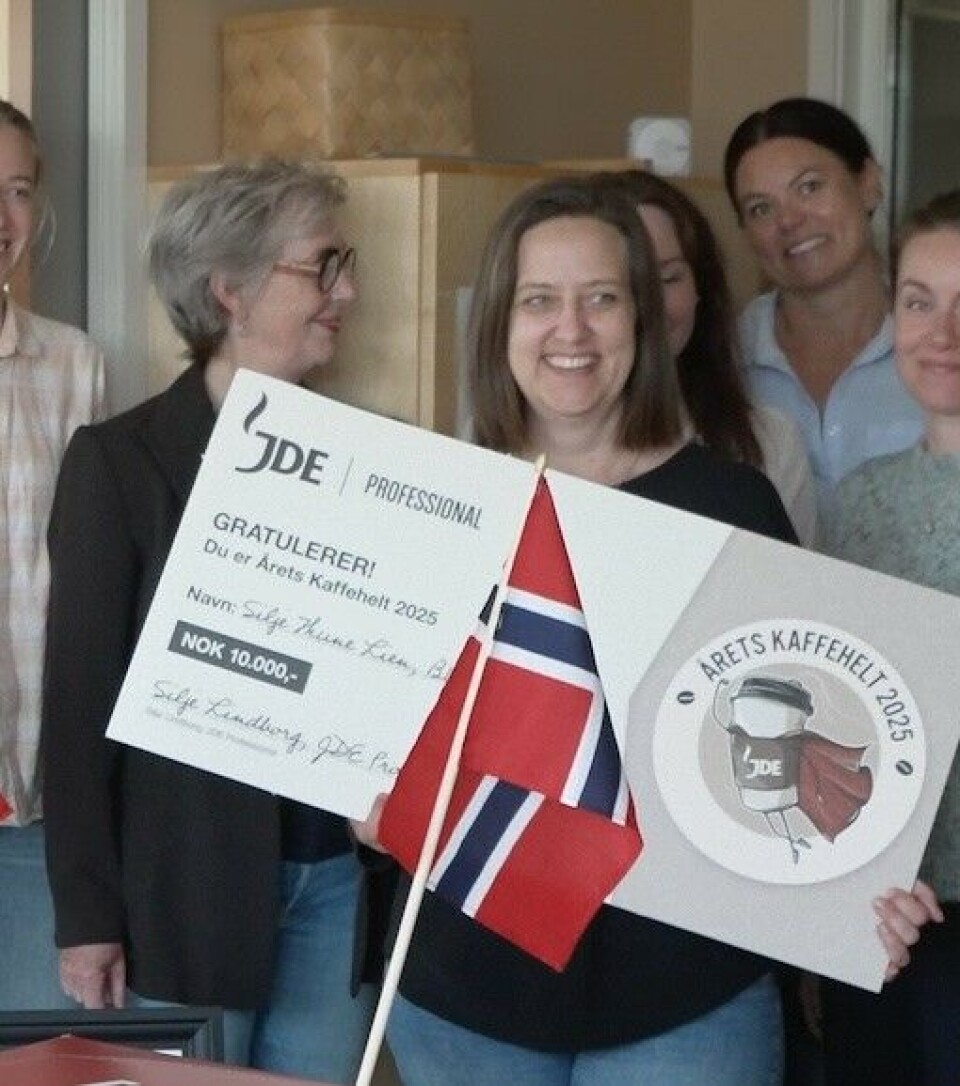 Silje Thune Lien ved Barne- og ungdomspsykiatrisk poliklinikk (BUP) i Haugesund, kan smykke seg med tittelen «Årets Kaffehelt 2025».