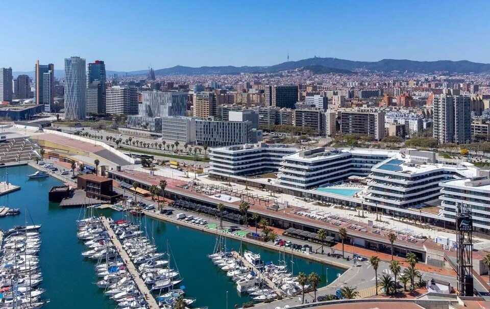 SLS Barcelona er et femstjerners feriested ved havet.