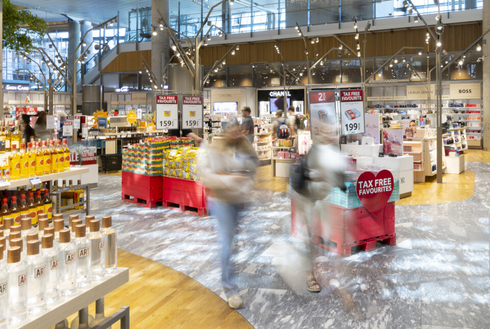 Taxfree i avgangsterminalen for utenlands, Oslo lufthavn.