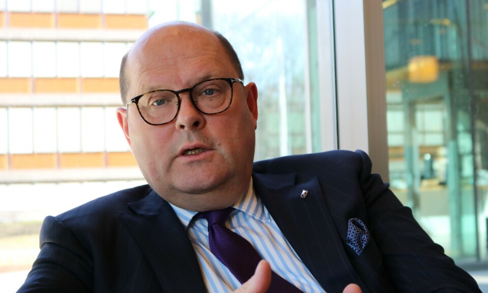 Vil ikke finne seg i reklameforbudet for usunn mat og drikke